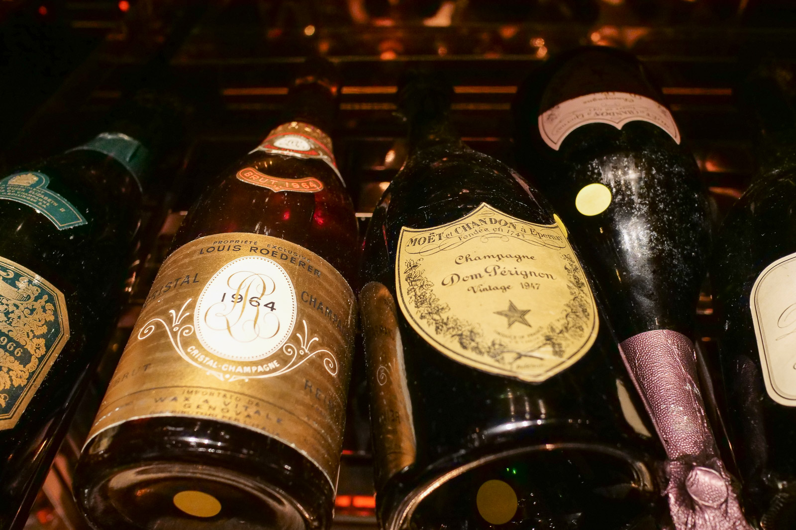 Atlas Singapore champagne